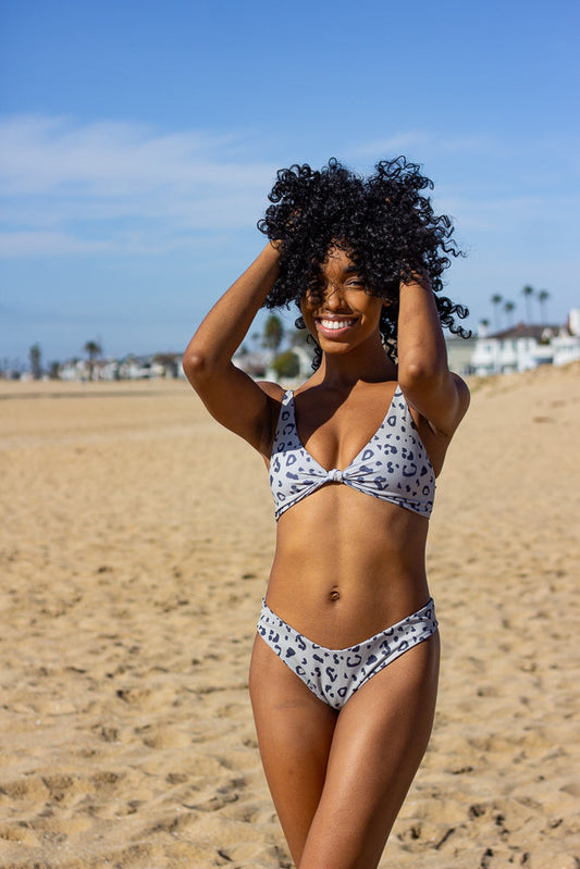 One-Piece vs. Bikini: We Settle the Ultimate Beach Debate (Once and for All!)